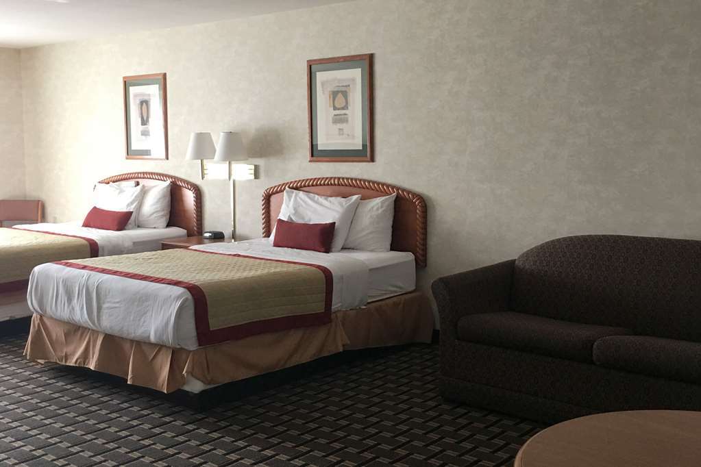 Econo Lodge Inn & Suites Wisconsin Dells Room photo